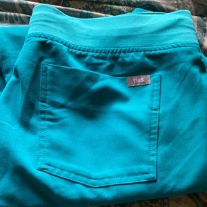 Women’s Teal Figs Zamora Jogger size Large